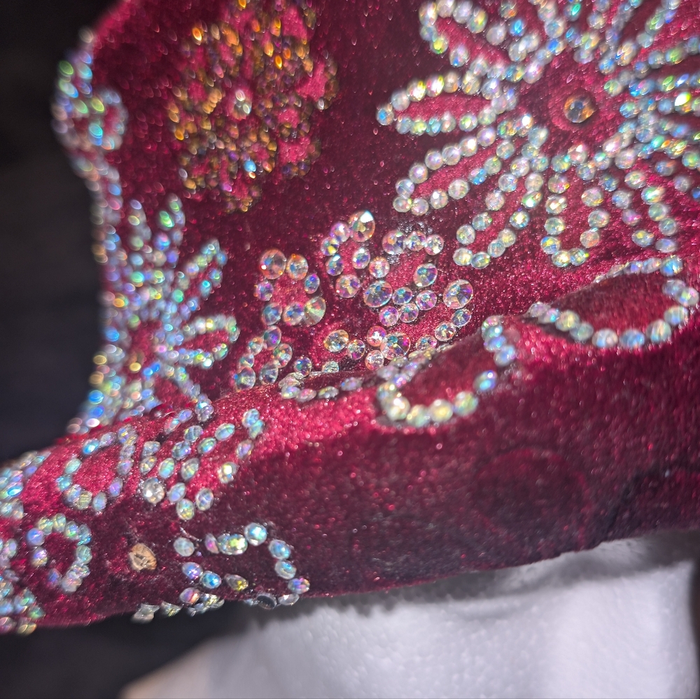 A burgundy velvet hat embellished with glass and Swavorsky crystal gems. - Picture 10 of 11